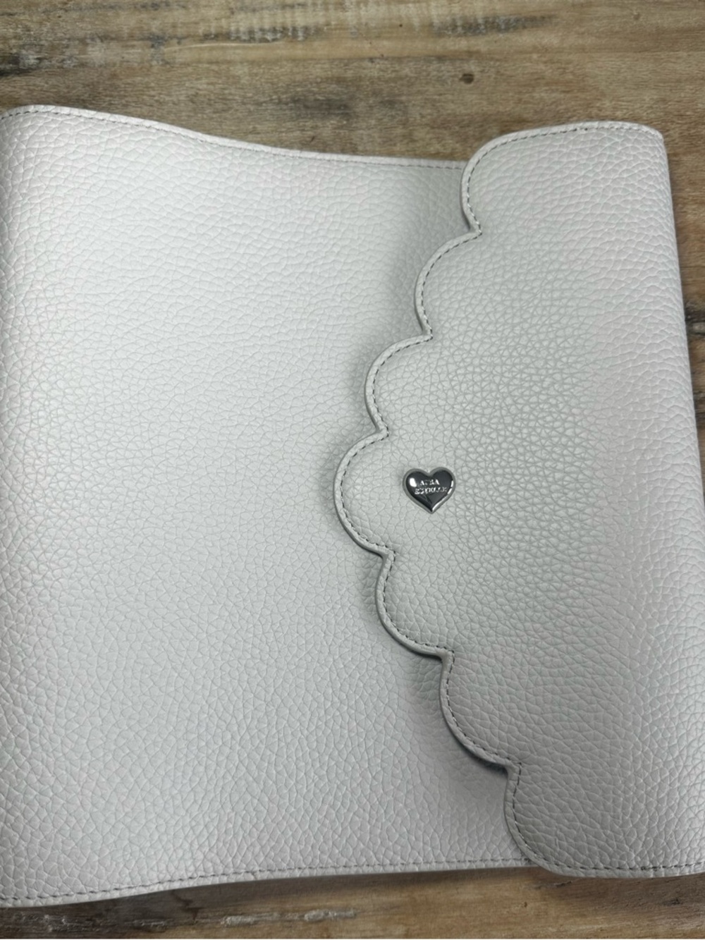 Aura Estelle Cloud Pearl Vegan Pebbled Leather A5 Wide Planner - Picture 9 of 11